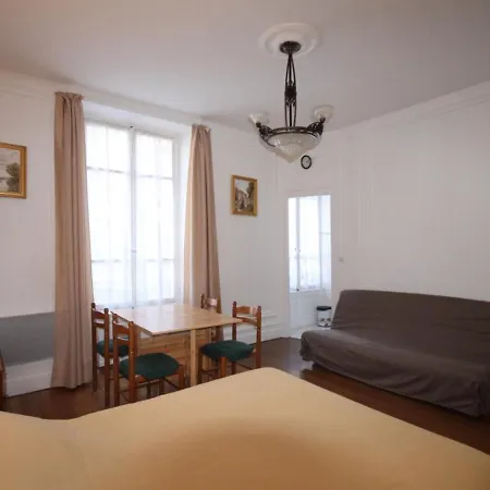 T1 Avec Ascenseur Au Centre De Mont-dore Pour 4 Personnes, Non Accessible Pmr - Fr-1-608-60 Apartment *